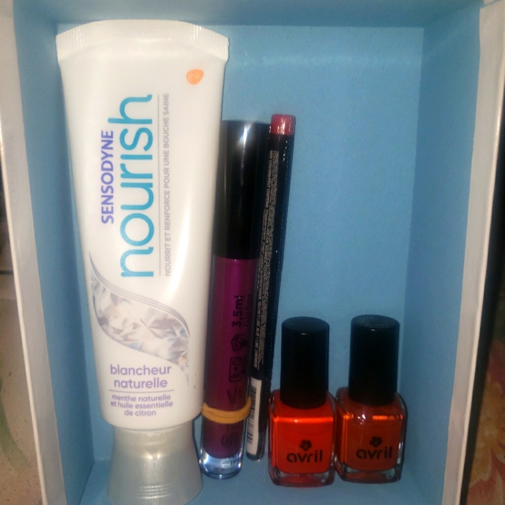 Essential box
